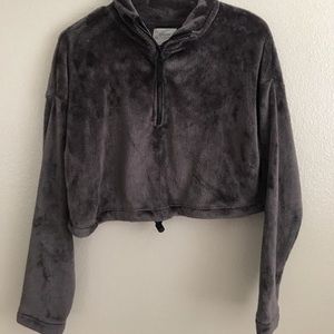 URBAN OUTFITTER Grey Fourth Zip Cropped Top
